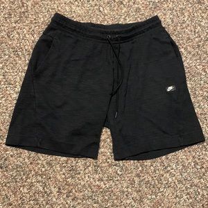 Men’s Nike border shorts